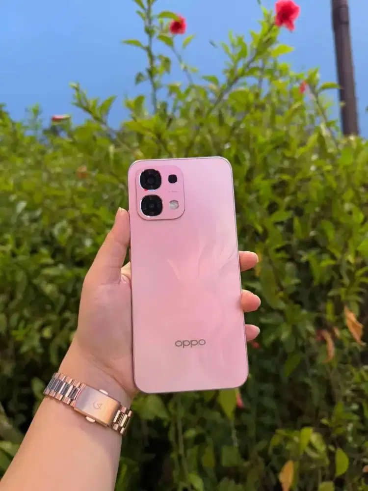 Oppo A6 Pro Varian Warna Pink terlaris