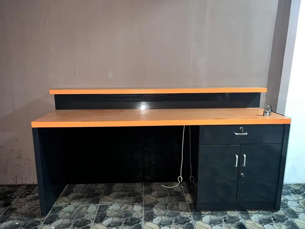 MEJA KASIR DAN RESEPSIONIS