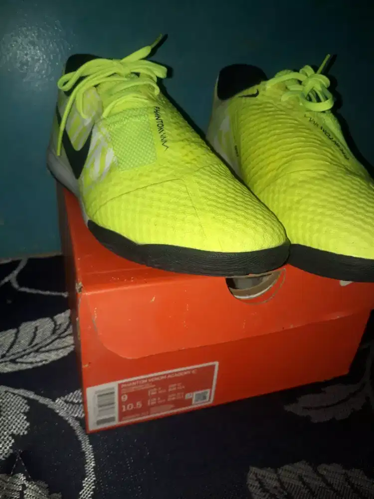 Dijual sepatu bola Nike Phantom Venom Academy