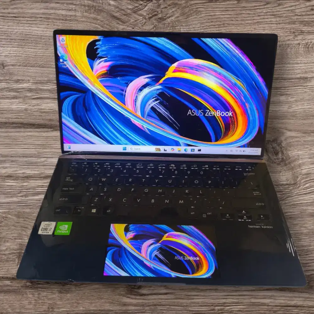 Laptop ASUS ZENBOOK  UX434FLC SCREENPAD Ram 16GB + SSD 512Gb+DUAL VGA