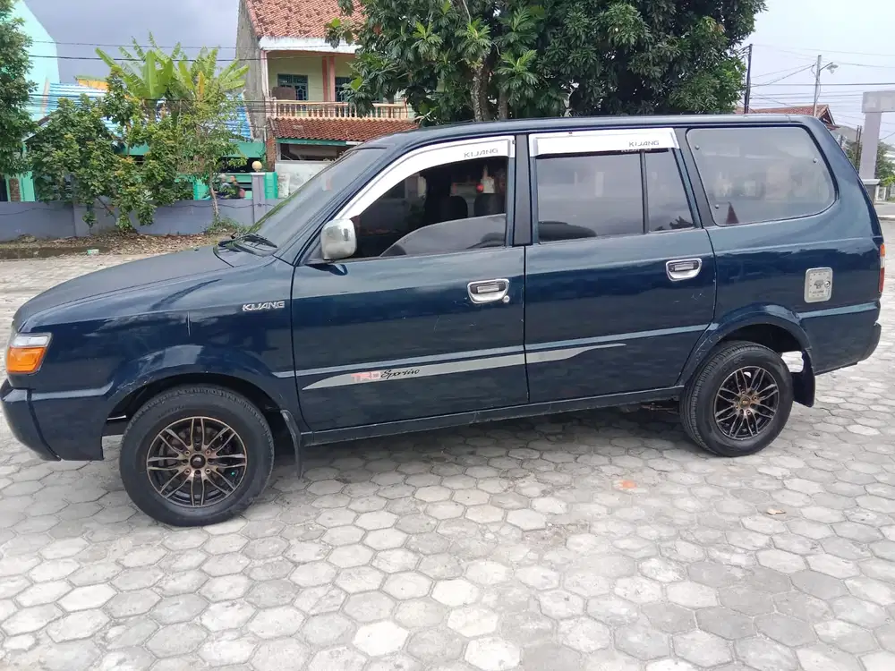 Toyota Kijang 2000 Bensin