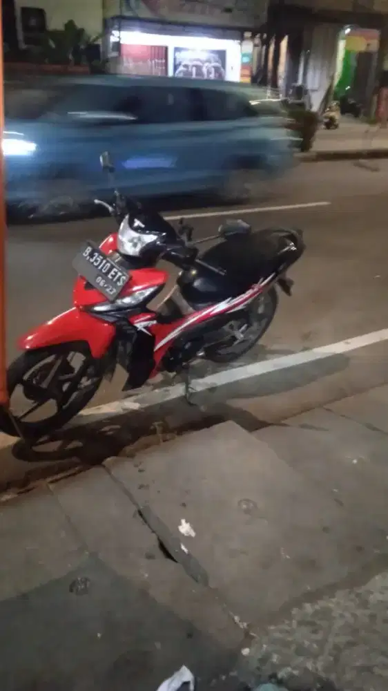 Jual cepet aja motor honda revo
