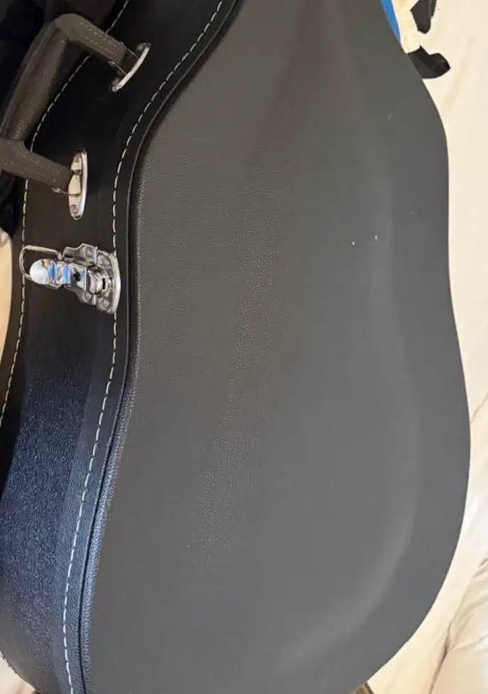 Fender  Hard Guitar Case for Acoustic Guitar