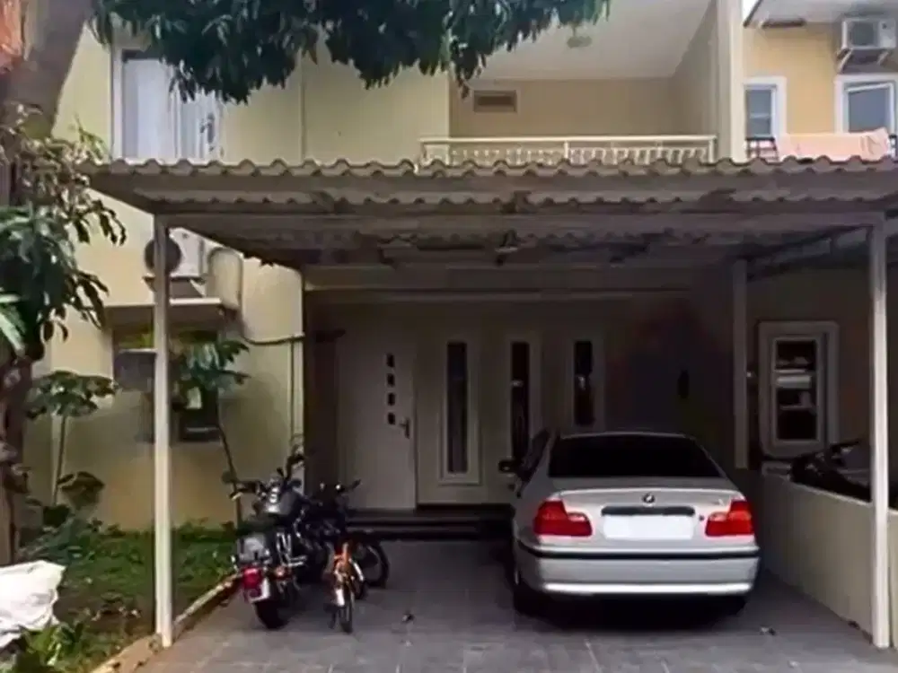 Rumah 2 lantai dekat pintu tol kota wisata