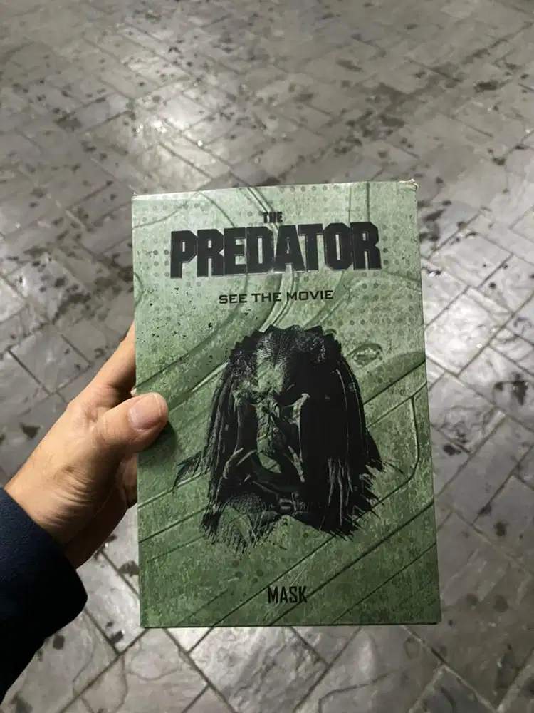 Topeng predator