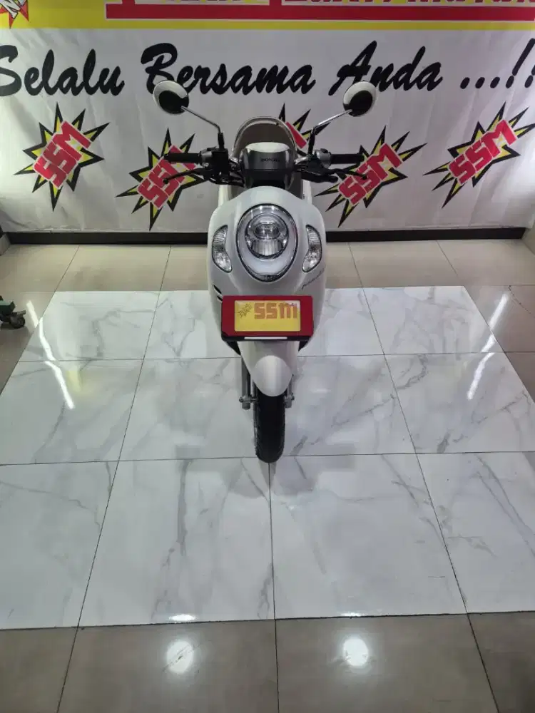 Scoopy new prestise iss cbs