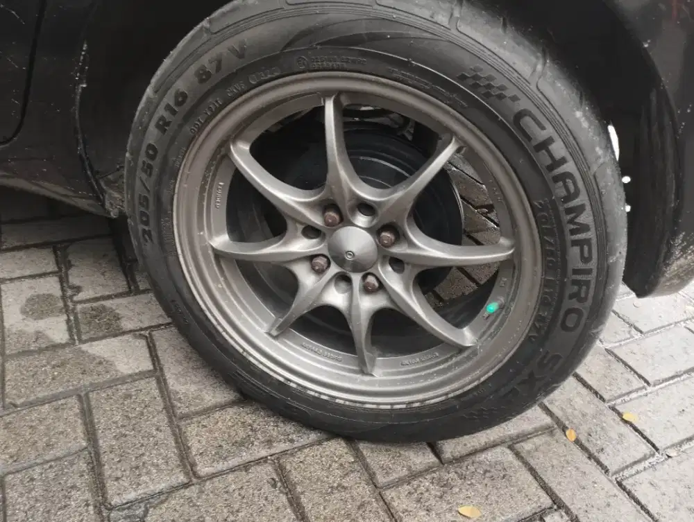 Mugen mf8 r16 et 38 lebar 7