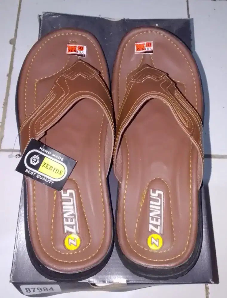 sandal kulit pria