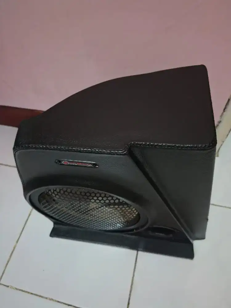 Box subwoofer 8in cello