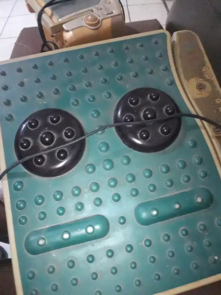 Alat pijat kaki Elektrik Neo Vance 709