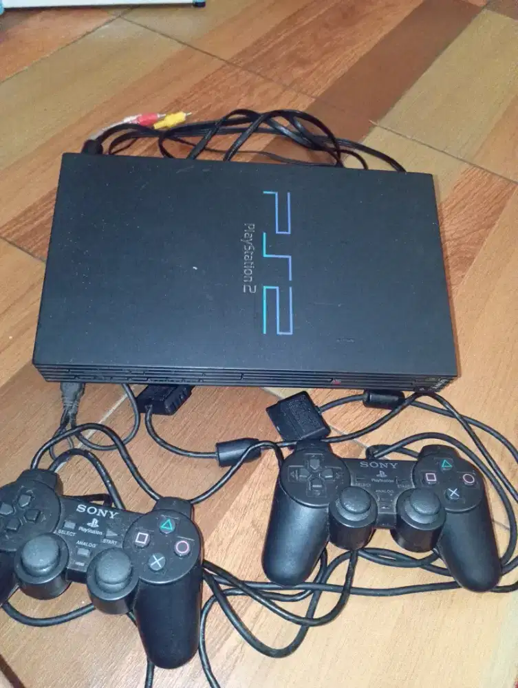 Di JUAL PS 2 HARDISK TEBAL LENGKAP