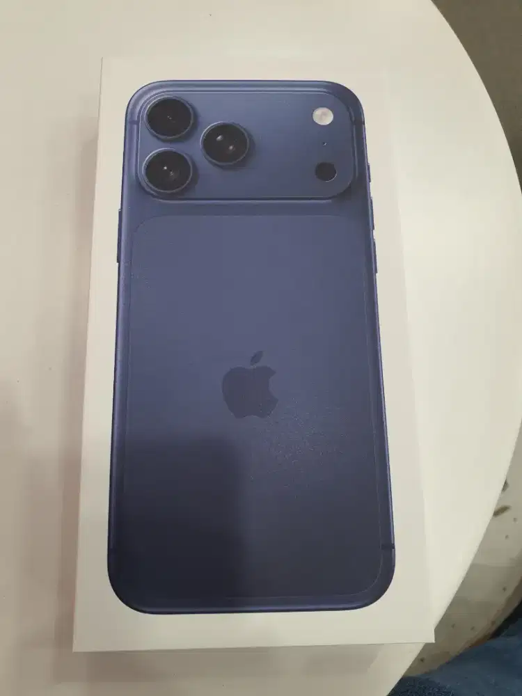 Iphone 17 pro max 512gb deep blue garansi ibox 1 tahun