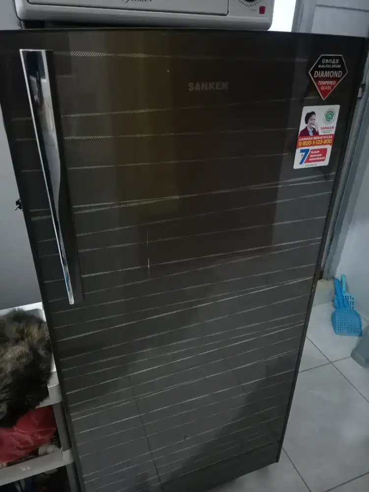 kulkas sanken bekas 180 Liter SK-G186BH-CF Lowatt