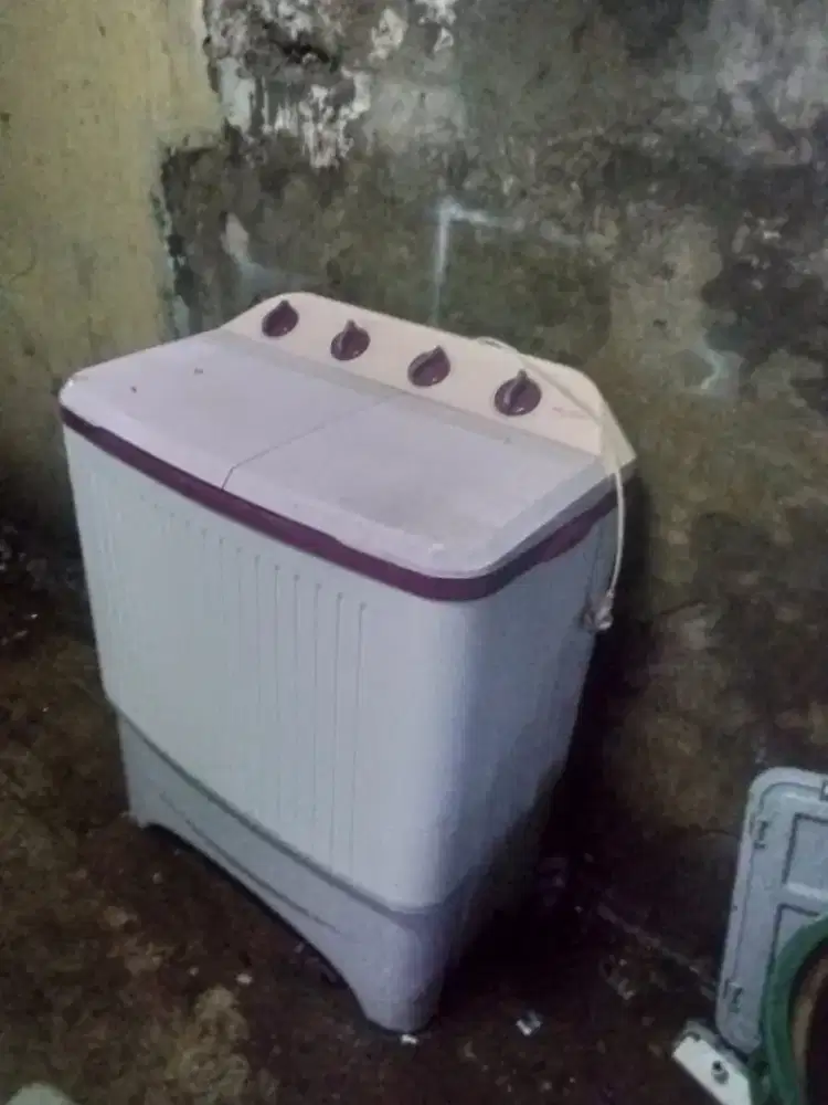Mesin cuci polytron 7kg