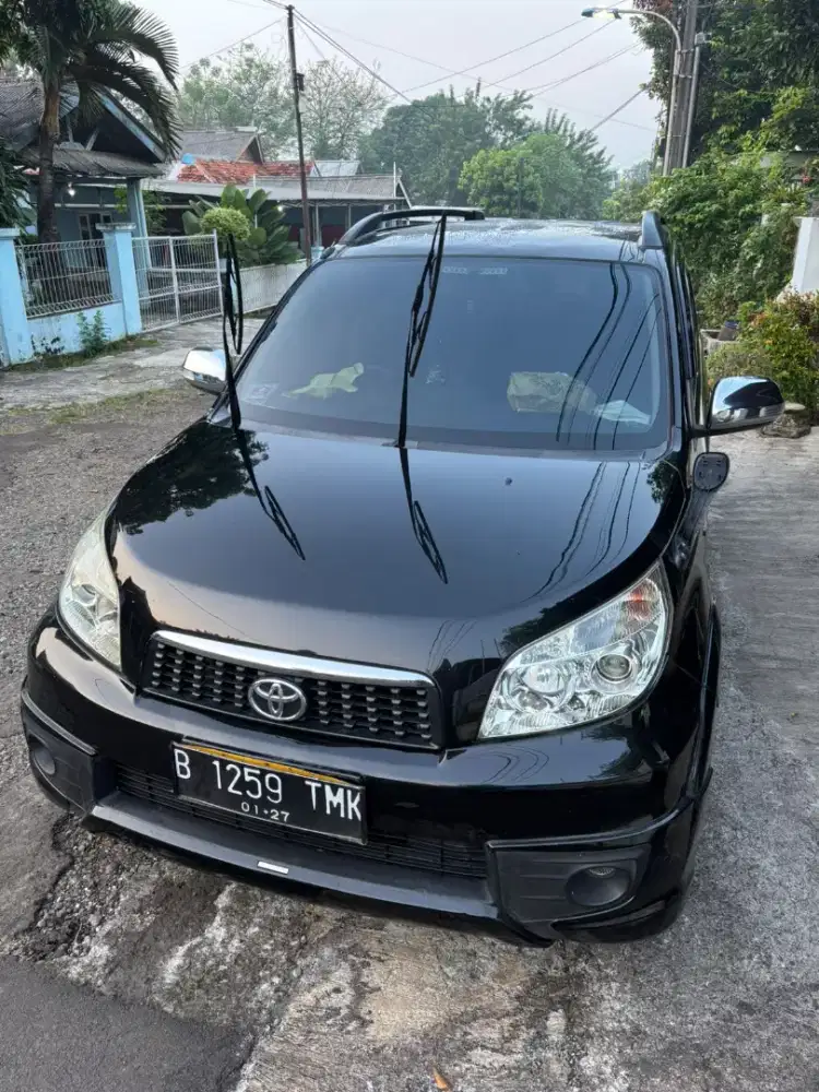 Toyota Rush TRD Sportivo Bensin - MT