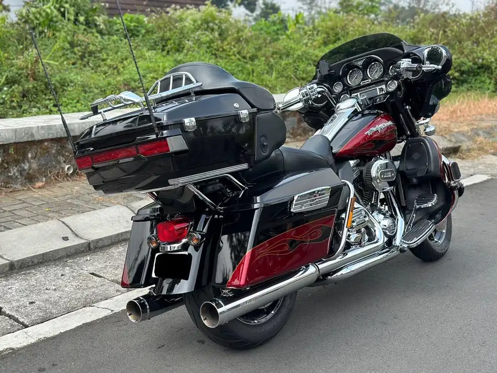 Harley Ultra CVO 2011 FP murah istimewa