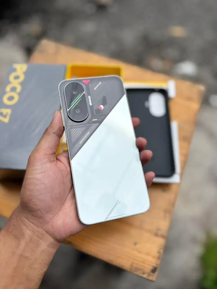 POCO F7 12/512 SILVER OPEN BOX AJA SEPERTI BARU