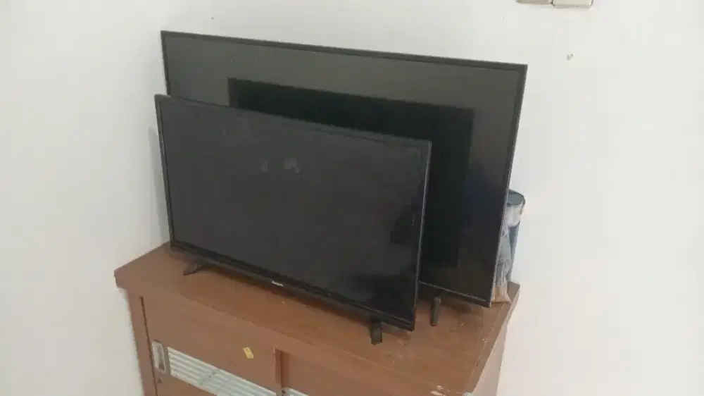 TV LED PANASONIC 43 DAN 32 INCHI