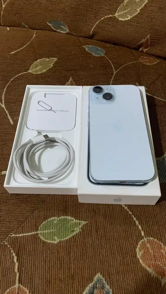 Iphone 15 Blue ibox 128 Gb garansi on