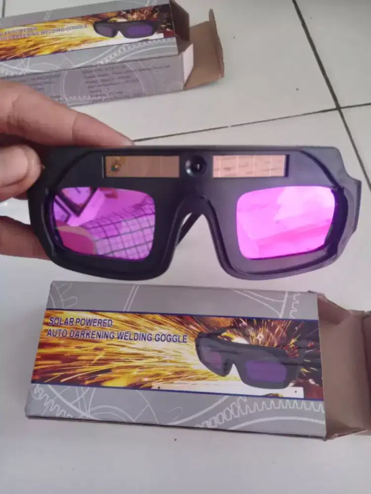 Kaca mata multifungsi