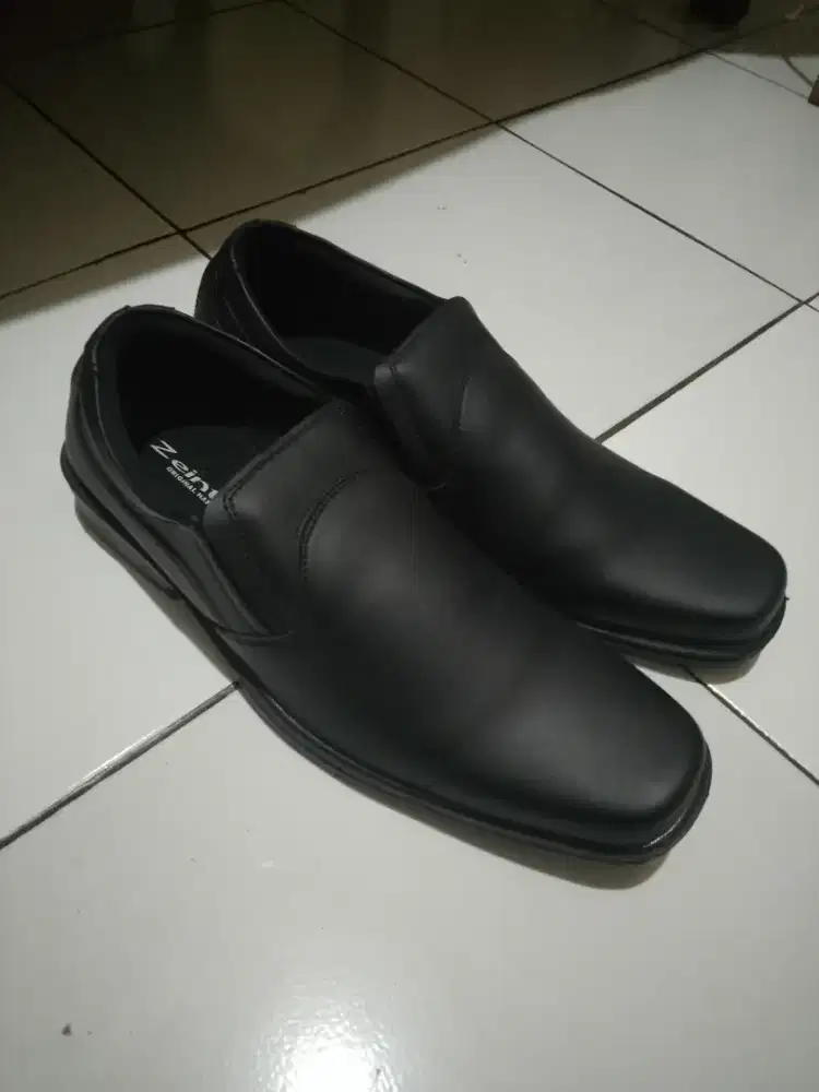 sepatu pantofel zeitin