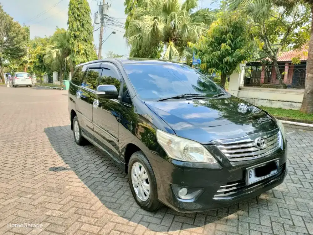 Kijang innova V 2012 matic