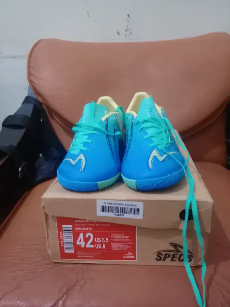 Sepatu futsal specs