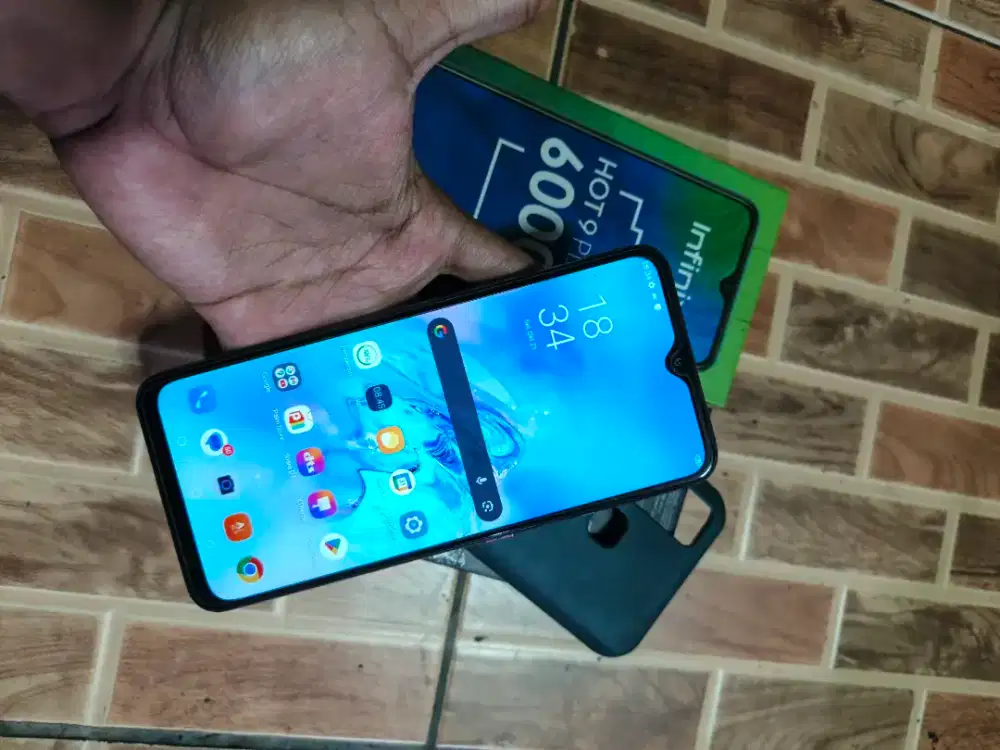 Infinix hot 9 play 4/64