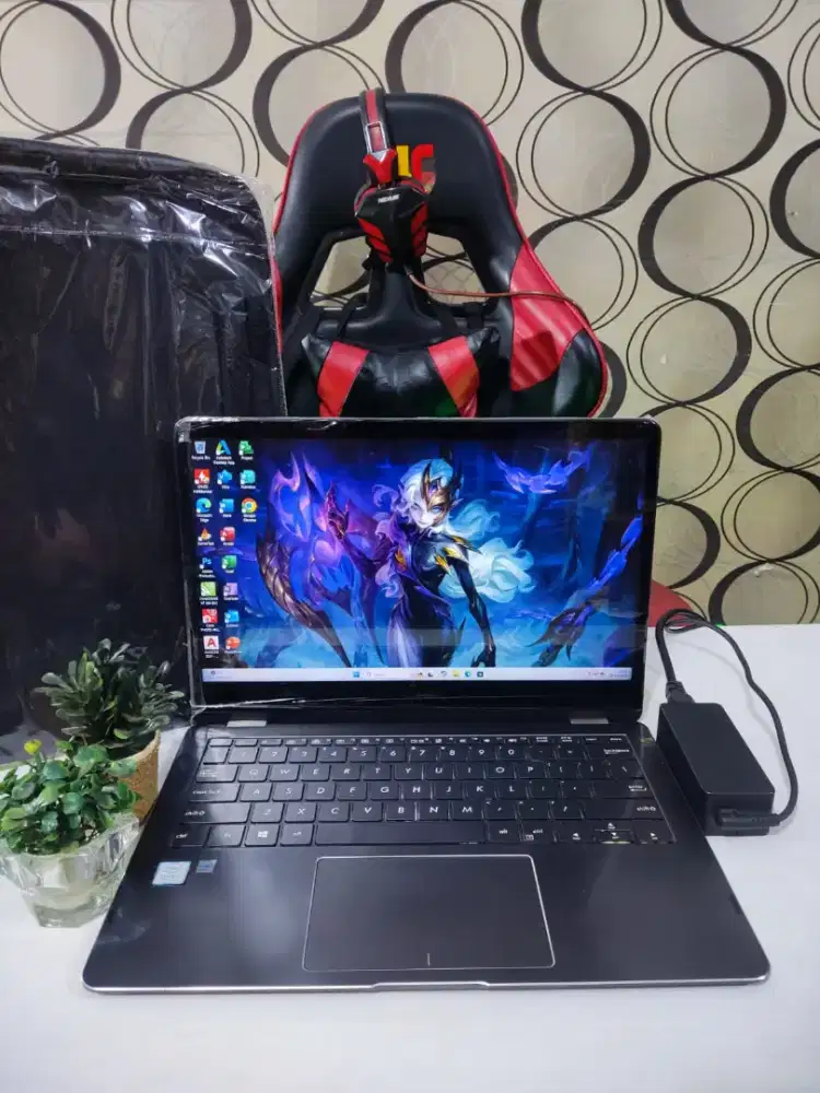 Asus ZenBook Ux370UA Core i7 RAM 16GB SSD 256GB Siap Pakai