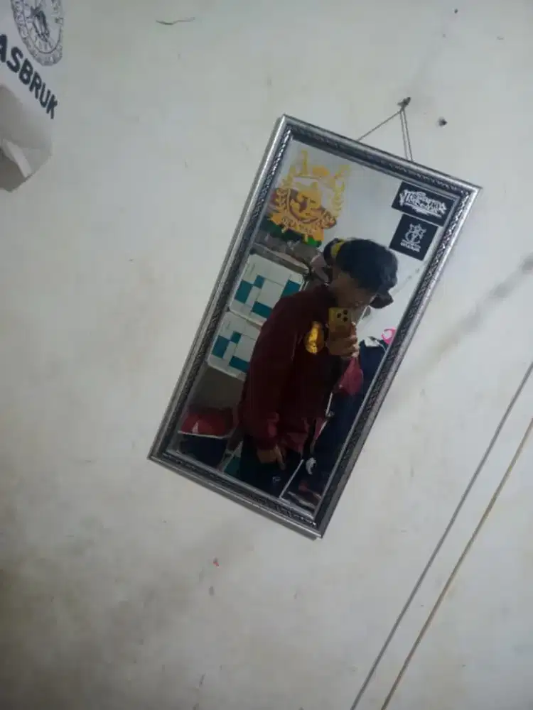 Cari kerjaan apa saja yang halal