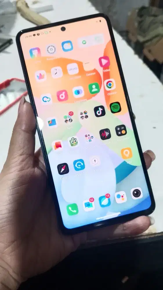 Vivo v27e ram 12+8/256