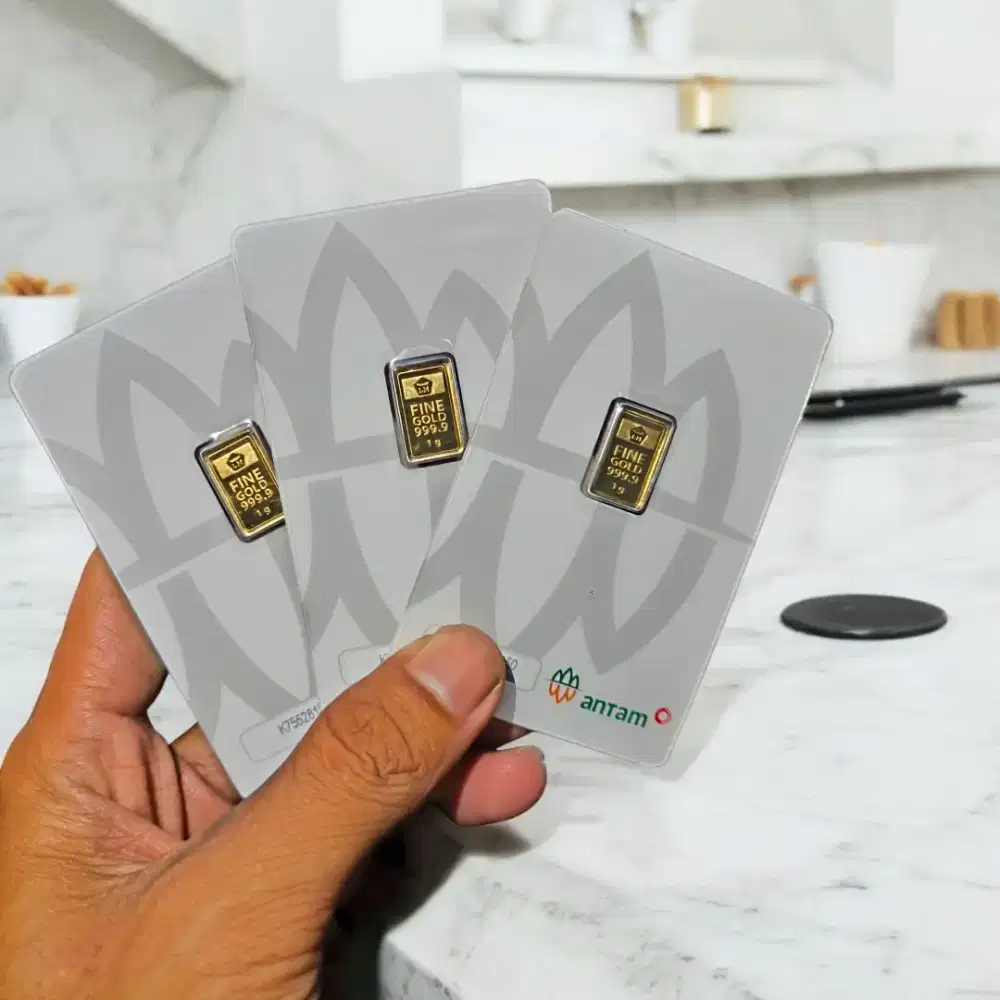 Antam Emas Batangan 1 Gram Tahun 2025 ada 3 Keping
