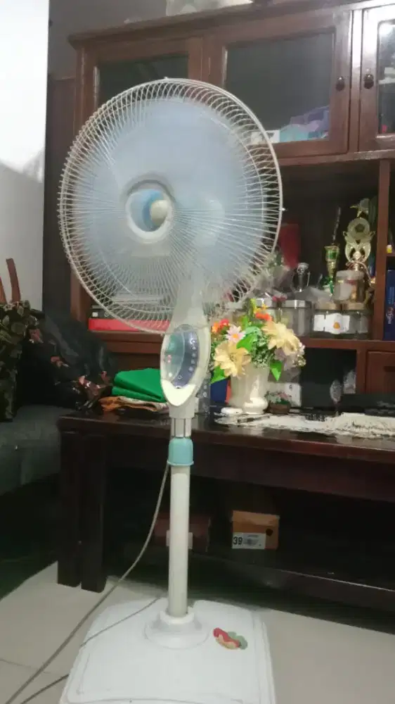 Terima servis panggilan kipas angin segala merek