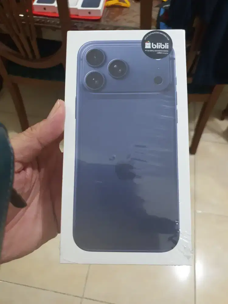 Iphone 17 pro max 256gb deep blue garansi blibli 1 tahun