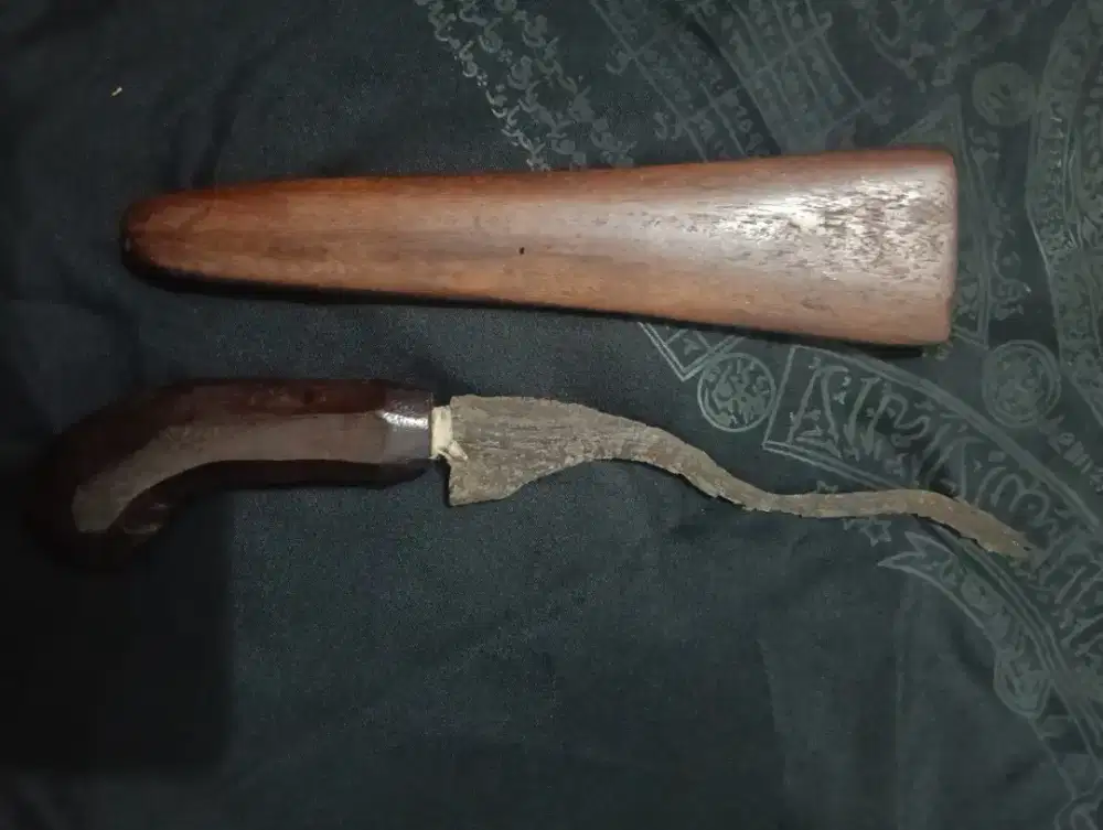 Keris pusaka kuno