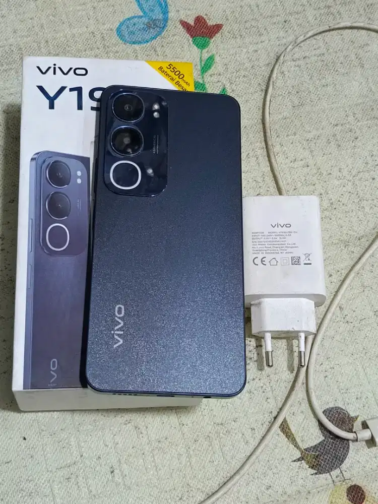 Vivo y19s ram 4+4/64