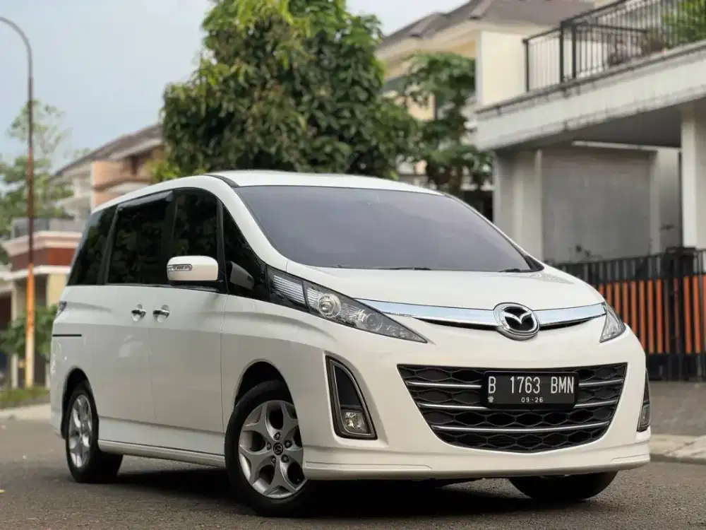 Mazda Biante 2.0L AT Putih 2013