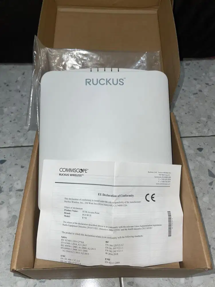 Access Point Wifi merk Ruckus R750