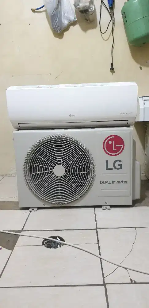 AC LG 1/2 PK INVERTER R 32