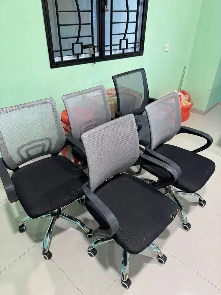 DIJUAL KURSI DAN MEJA KANTOR