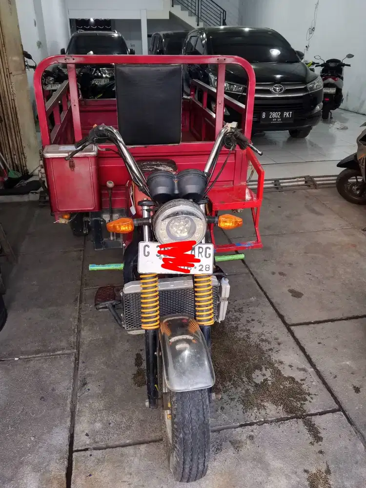 HTM/ Gajah 150 Tiga Roda