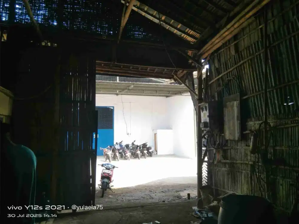 Disewakan Gudang di Pergudangan 200 Kamal, strategis