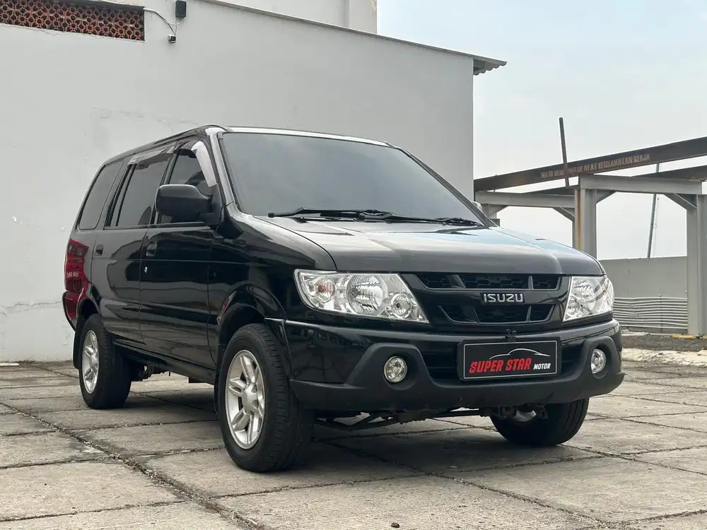 Isuzu Panther LM Turbo 2.5 MT Manual 2008 siap pakai
