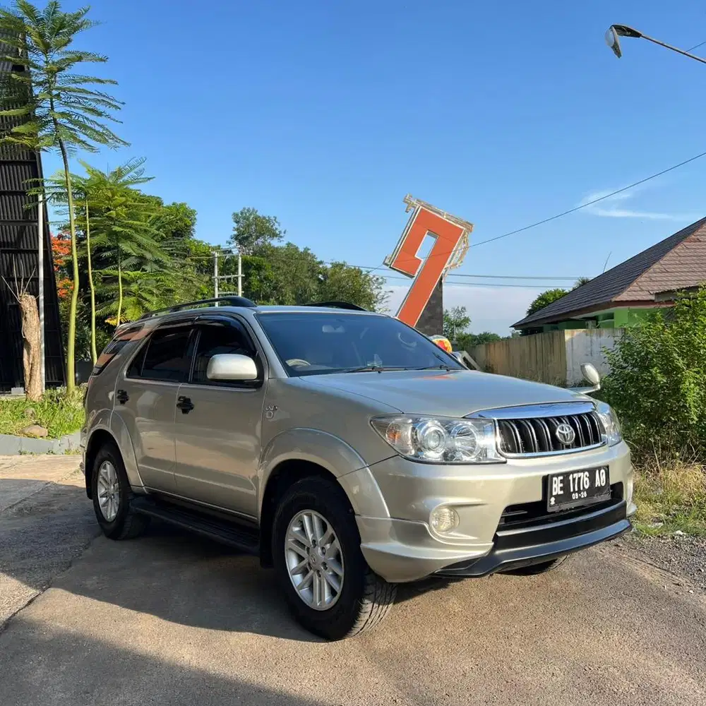 Fortuner G matic 2011