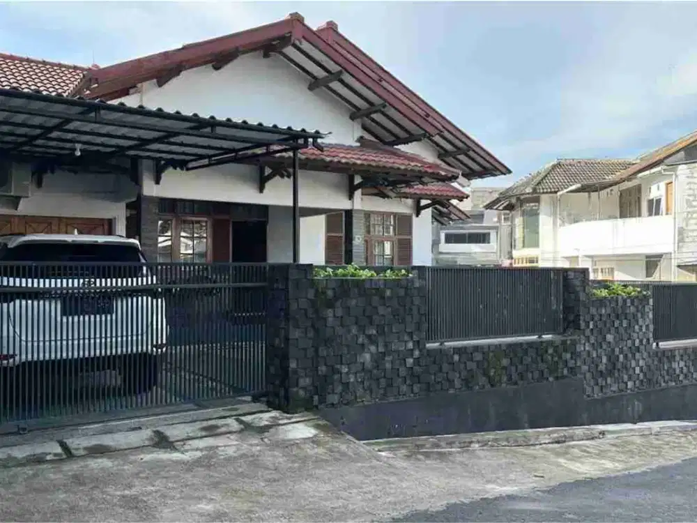 Rumah asri di setraduta Pasteur Bandung