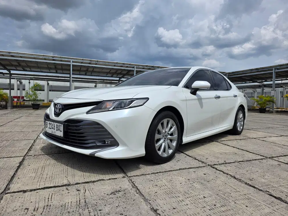 Toyota Camry V 2019