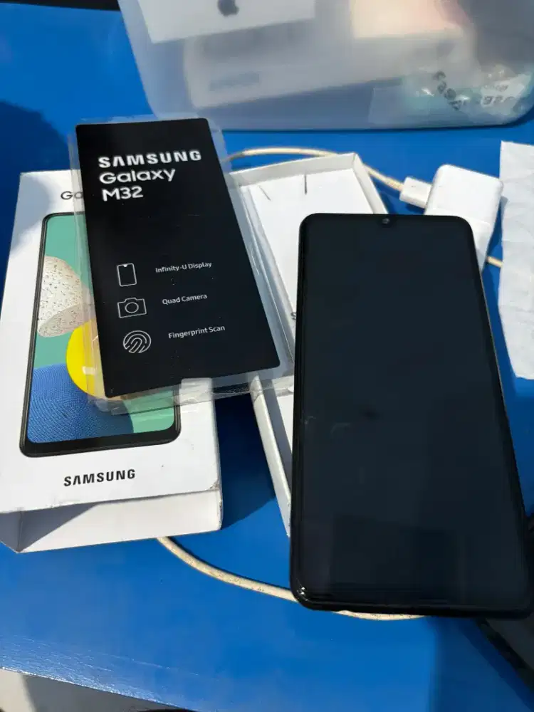 Samsung m32 super amoled