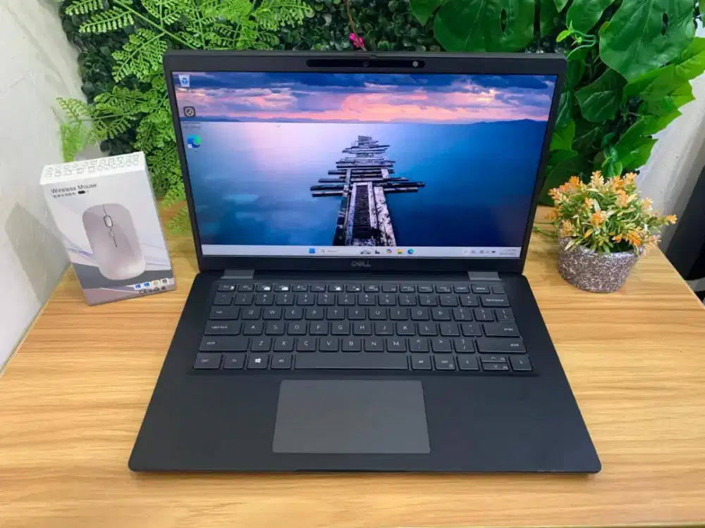 Dell Latitude 7310 
Core i7-10610U
RAM 16GB/500GB,14” Touch
W11 PRO