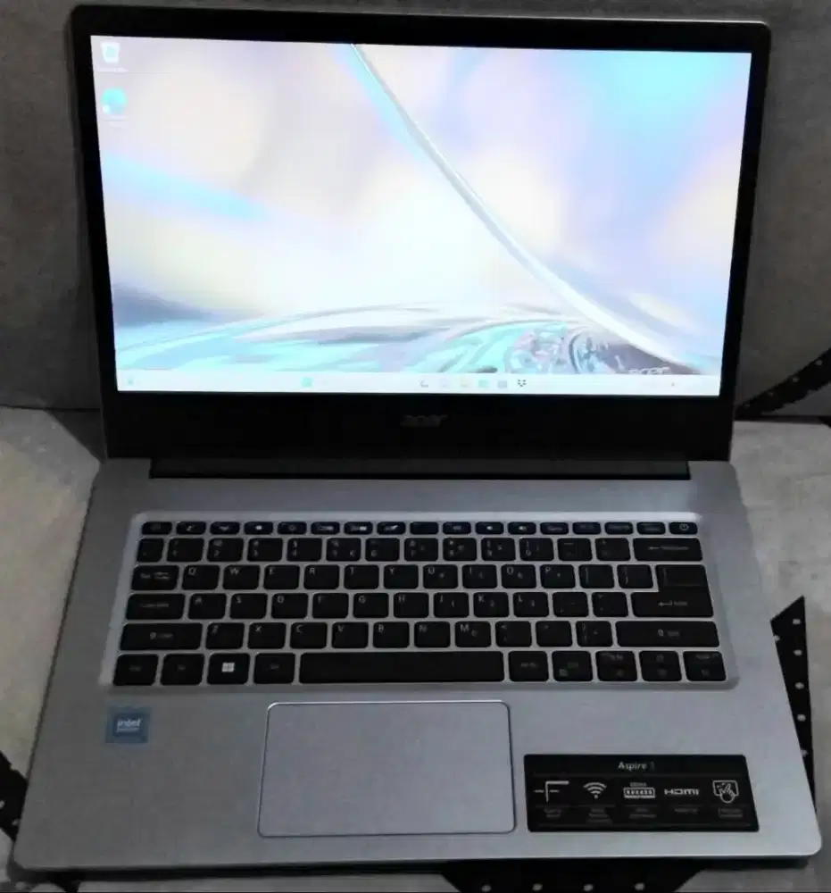 Laptop Acer a314 c701 Mulus Like New!!