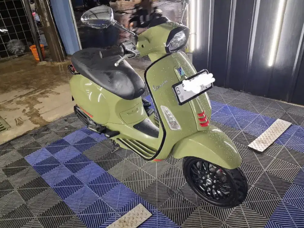 Di jual cepat vespa 150cc sprint